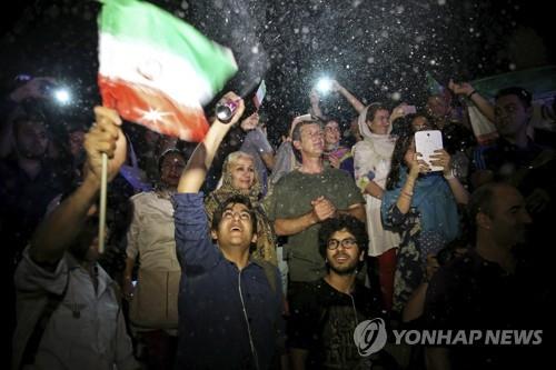 이란 핵합의 4주년…환호에서 전쟁의 공포로