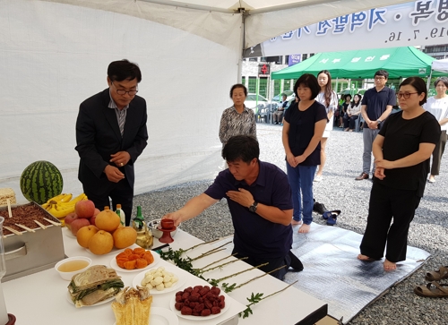 "제천 화재참사 고인들 죽음 헛되지 않게 주변 안전 살펴달라"