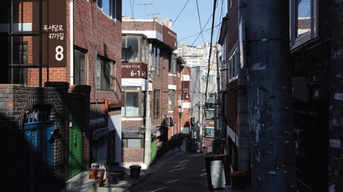 서울 시내 60곳에 범죄 예방 디자인…'금호동 빌라촌의 변신'