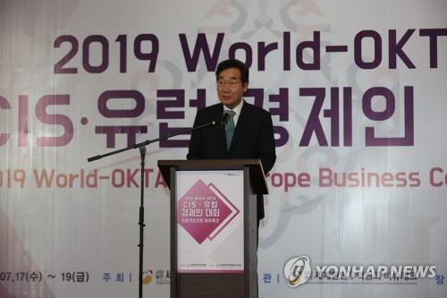 이총리 "한일 경제갈등, 수출의존적 우리 경제에 큰 리스크"