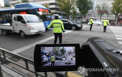 "교차로 꼬리물기 이제는 그만" 무인 단속장비 도입