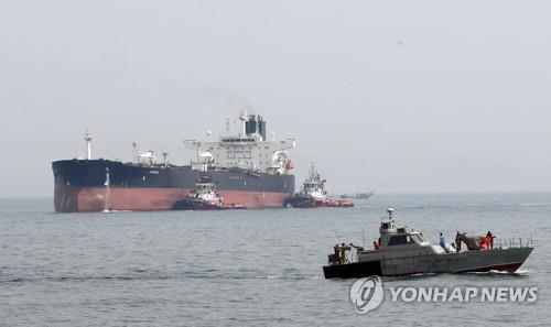 이란군 "'석유 밀수' 외국유조선 억류"…호르무즈 긴장 고조(종합)