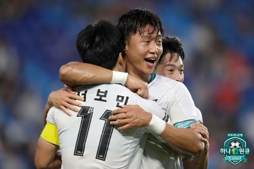 '믹스·김보경 연속골' 울산, 강원에 2-1 역전승…11경기 무패