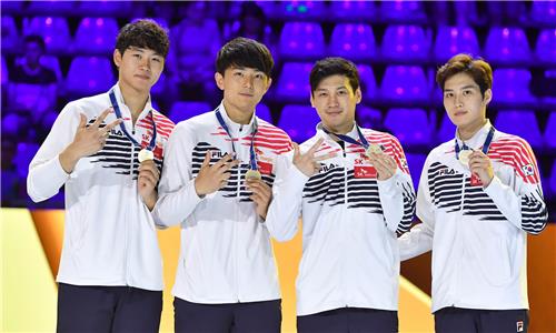 한국 남자 사브르, 펜싱 세계선수권 단체전 3연패…오상욱 2관왕