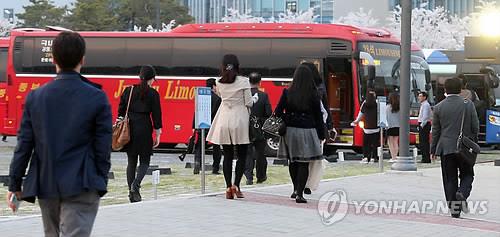 수도권∼정부세종청사 통근버스 '절반도 안 탄다'…탑승률 49%