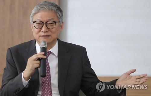 윤증현 "日수출규제·실물경제 약화 겹쳐 韓 복합위기 우려"