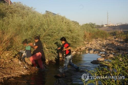 美, 이민자 추방 '패스트트랙' 절차 도입