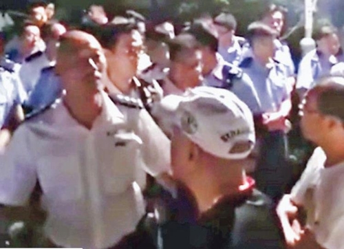 '경찰-백색테러 폭력배 유착설' 퍼지면서 홍콩경찰 곤혹