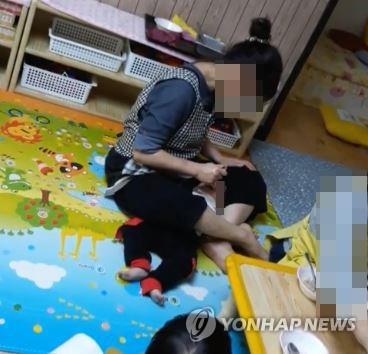 '강제식사 학대' 어린이집 원장·보육교사 모녀 징역형