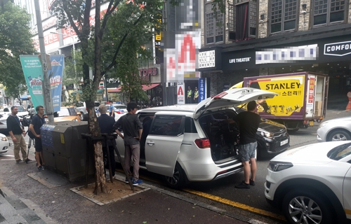 무너진 구조물 맨손으로 지탱…광주클럽 사고 때 빛난 시민의식