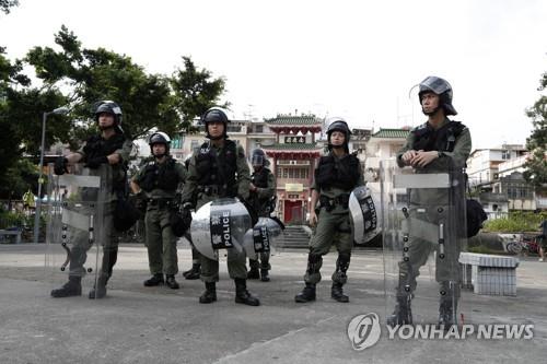 홍콩서 수만명 '백색테러' 규탄 집회…충돌 우려 불허에도 강행