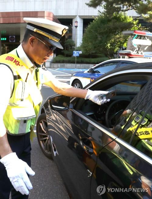 음주 운전하던 50대 경찰관 시민 신고로 덜미