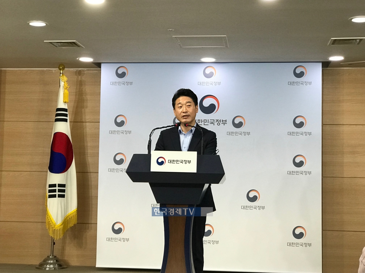 "일본, 제3국 유출·백색국 제외 이유 묻자 `묵묵부답`"