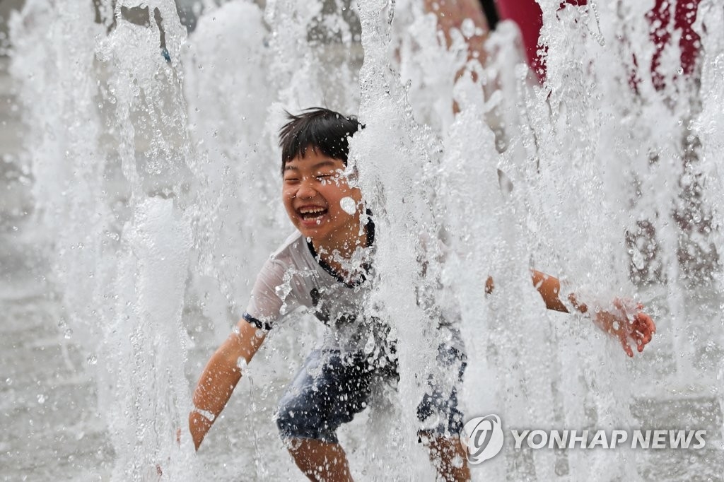 [날씨] 내일 낮 최고기온 35도 `찜통더위`…서울·경기 소나기