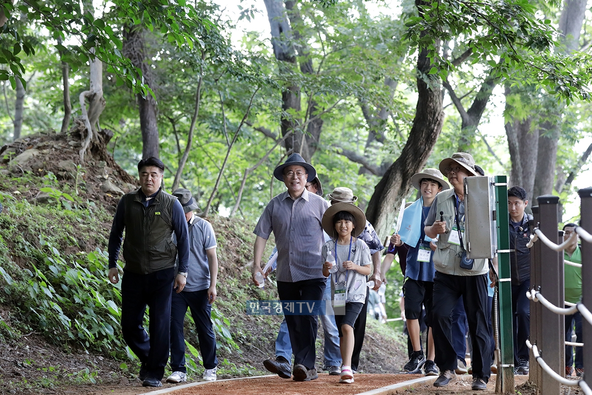 `저도 반환` 공약 지킨 文대통령‥9월 대통령 별장 `국민 품으로`