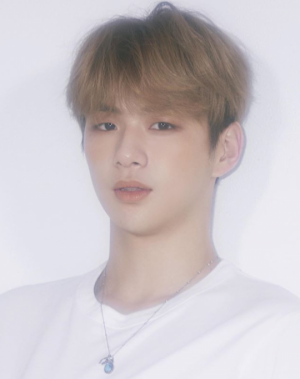 강다니엘의 몽환적인 프로필 사진...솔로 데뷔 기대감도 '폭발'