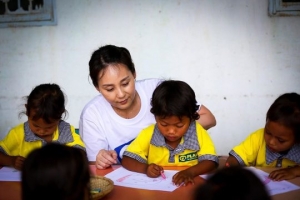 NGO 플랜코리아, 故 전미선 추모 &#34;해마다 거액 후원·봉사활동...그리울 것&#34;