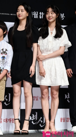 [TEN PHOTO]조이현-김혜준 &#39;예쁜 자매들~&#39;