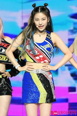 [TEN PHOTO] ITZY 예지 &#39;눈을 뗄 수 없어&#39;