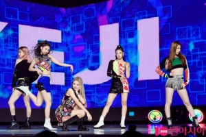 [TEN PHOTO] ITZY &#39;상큼 섹시 큐티&#39;