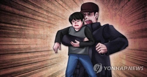 두살배기 인질잡고 "돈 찾아와" 협박 3인조 강도…경찰 추적중