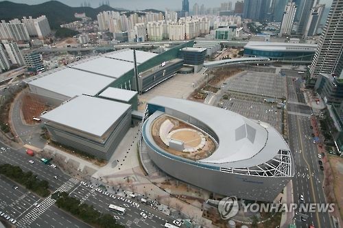 올스톱된 벡스코 용역업체 직원 자회사 전환 재개되나