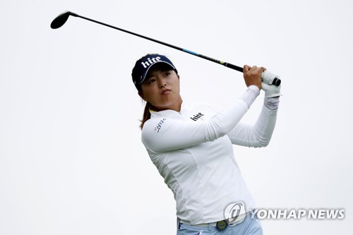 고진영-이민지, LPGA 투어 신설 2인 1조 대회 첫날 3위