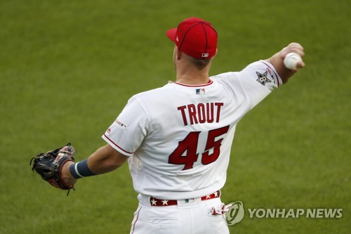 예우받은 사바시아, 45번 단 트라우트…감동의 MLB 올스타전