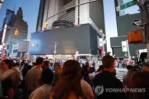 '맨해튼 정전사태' 복구완료…"변압기 화재원인 조사중"(종합)