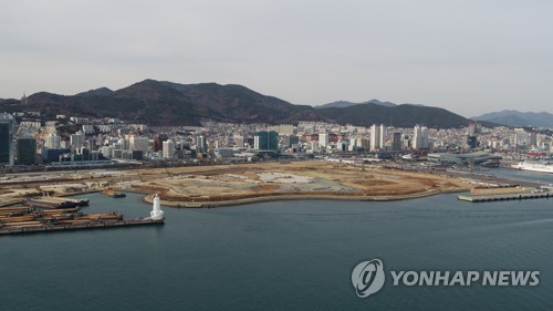 부산 북항 재개발구역 공사장서 50대 인부 추락사