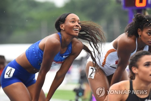 무함마드, 육상 여자 400ｍ 허들 세계신기록…52초20