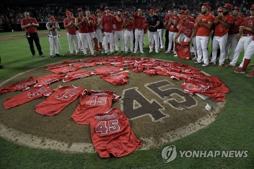 MLB 에인절스, 스캑스 추모의 날에 '팀 노히트 노런' 위업