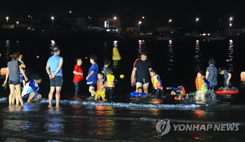 "밤에도 더워" 제주 올해 첫 열대야…최저 25.7도(종합)