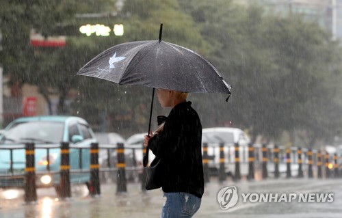 인천 옹진군 호우주의보 3시간 만에 해제…28일까지 비(종합)