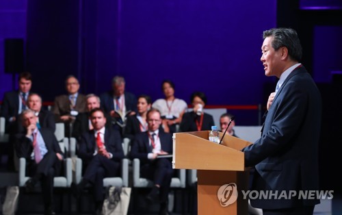 '연구비 횡령 혐의' 함재봉 전 아산정책연구원장 기소