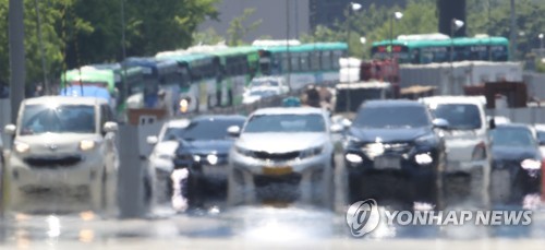 "여름철, 휴가지 몰린 비수도권·10대 운전자 사고 급증"