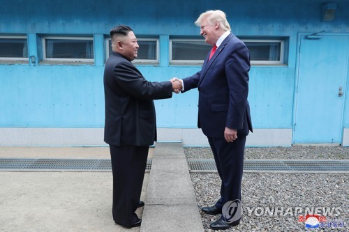 [특징주] '북미 정상 판문점 회동'에 남북경협주 동반 강세(종합)