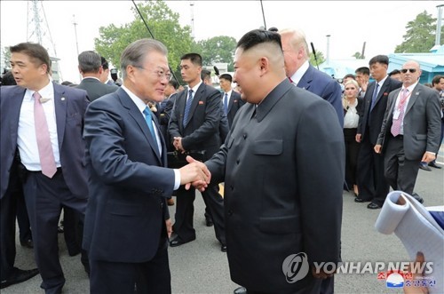 판문점發 정세 훈풍…정부, 남북대화 재개 계기 모색할 듯