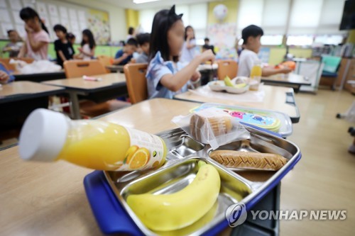 내일도 2600개교 급식 중단…정상운영 학교 소폭 증가