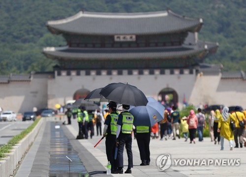 [내일날씨] 절기상 '소서'…한낮 최고 33도 더위