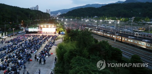 부산지하철 노사 쟁점 일괄 타결…노조 12일 오전 업무 복귀(종합)