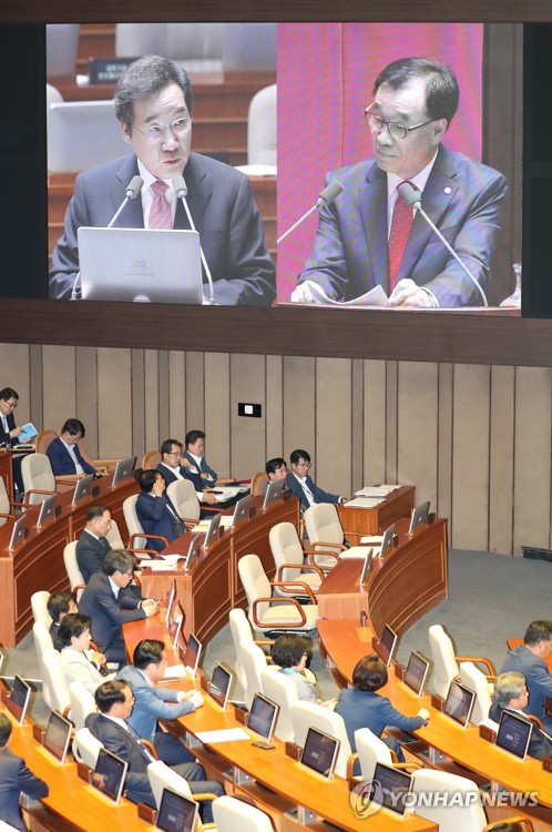 이총리 "기업들 부품 소재 확보하느라 애써…어느 정도 성과"