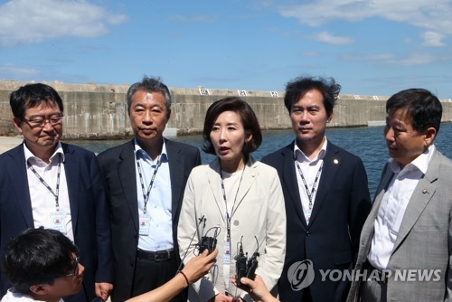  윤석열 임명강행 수순에 정경두 해임안 변수…정국 경색 불가피