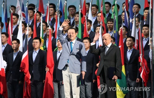 [광주세계수영] 조직위원장 "수영도시 광주"…FINA 회장 "대회 모든 부분 만족"