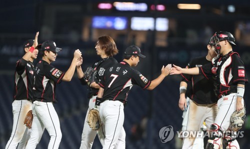 꿀맛 나흘 휴식…프로야구 5위 싸움, 후반기 초반에 달렸다