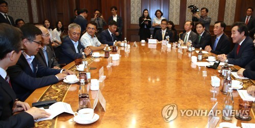 이총리, 애국지사 허위 선생 후손 만나 '하나된 조국' 다짐