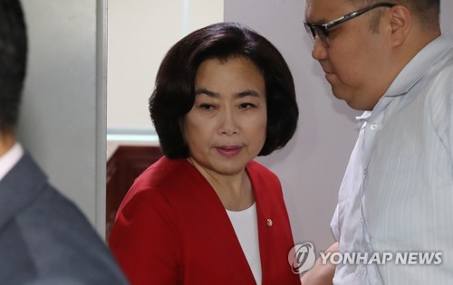 한국당, '국토위원장 버티기' 박순자 당원권정지 6개월(종합)