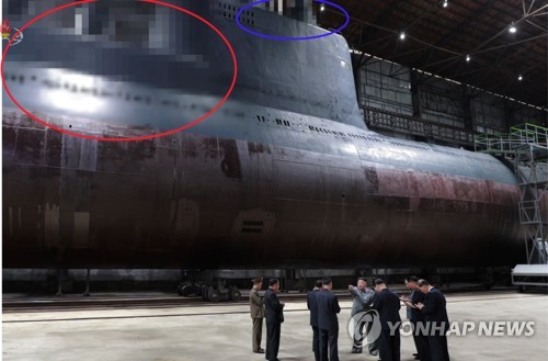 "美당국, 北 공개한 잠수함은 '구형 잠수함 개조한 것' 평가"