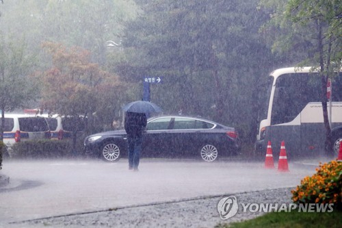 경기북부 6개 시·군 호우주의보…밤부터 많은 비