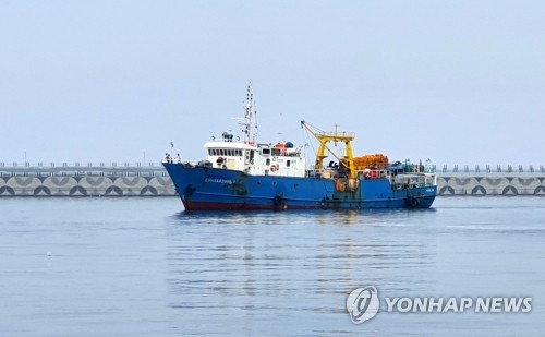 "무사히 돌아와 기뻐요" 北나포 러시아 어선 韓선원 가족 안도